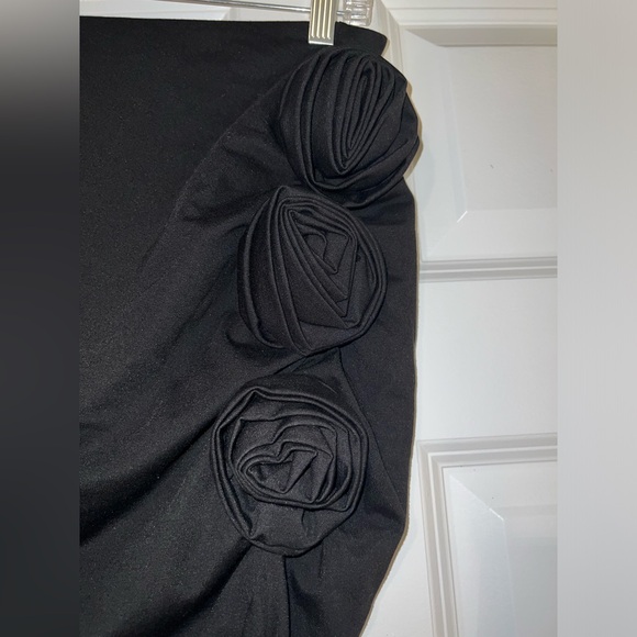 ‘Better Be’ Black floral set large honestly fits like medium/almost small. - Picture 11 of 15